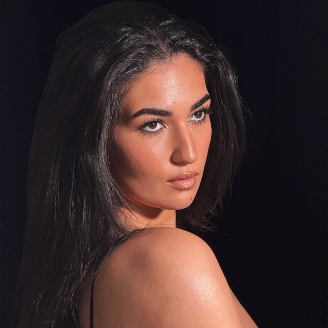 مايا profile