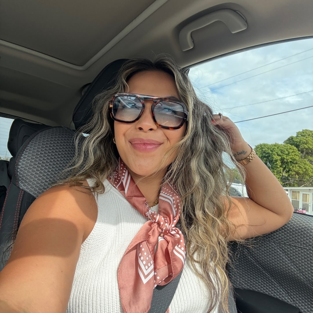 Dom Smith Motherhood Momfits profile