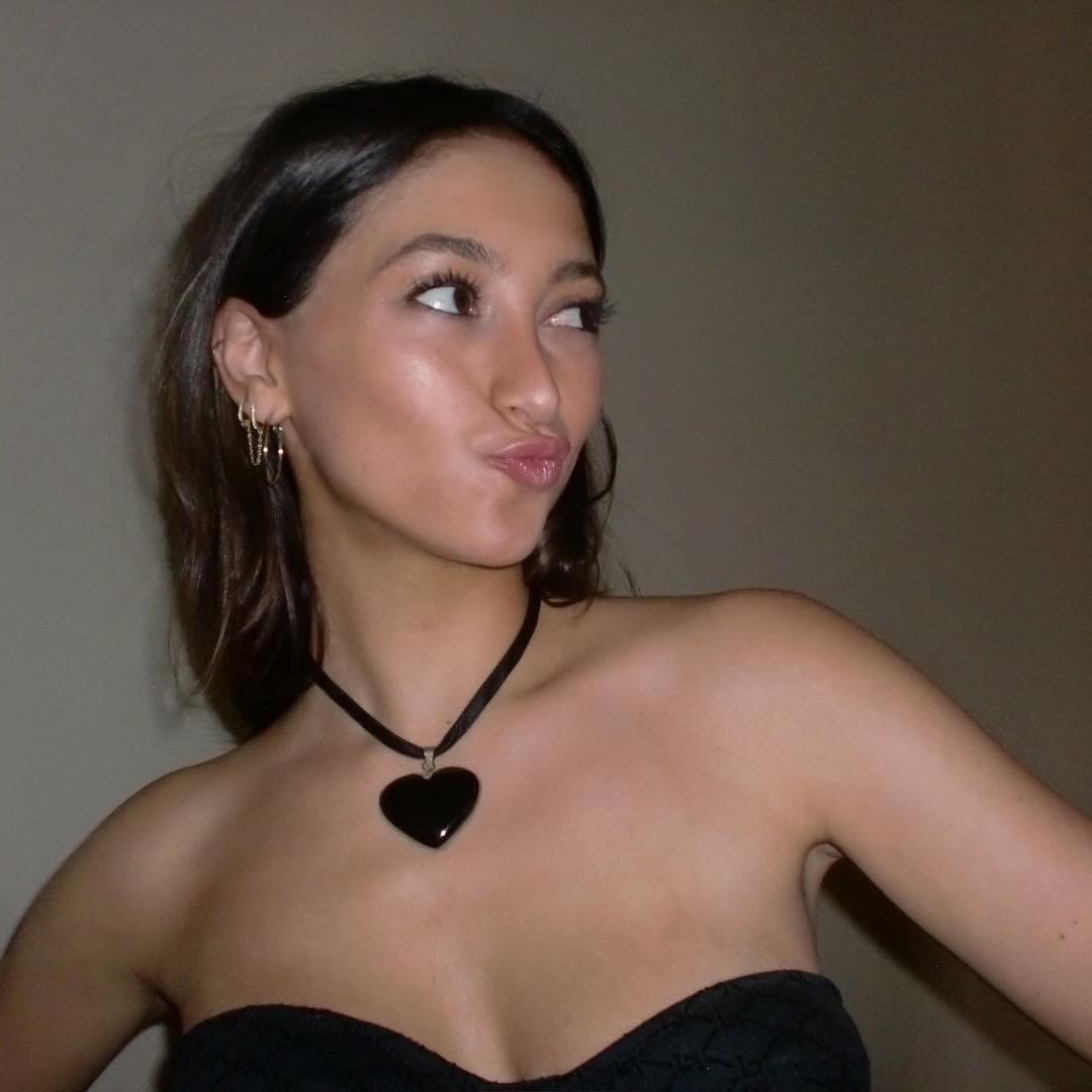 Ava Ganz profile