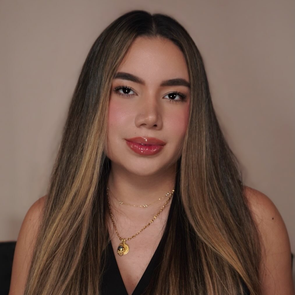 Valmakeup By Oriana Cortez Makeup Hair profile