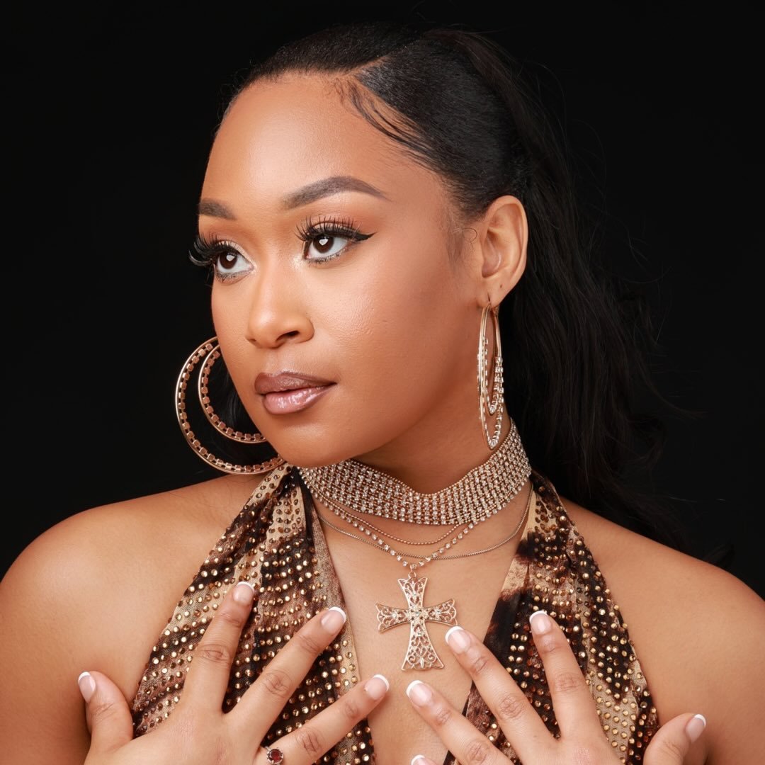 Asya Steele profile