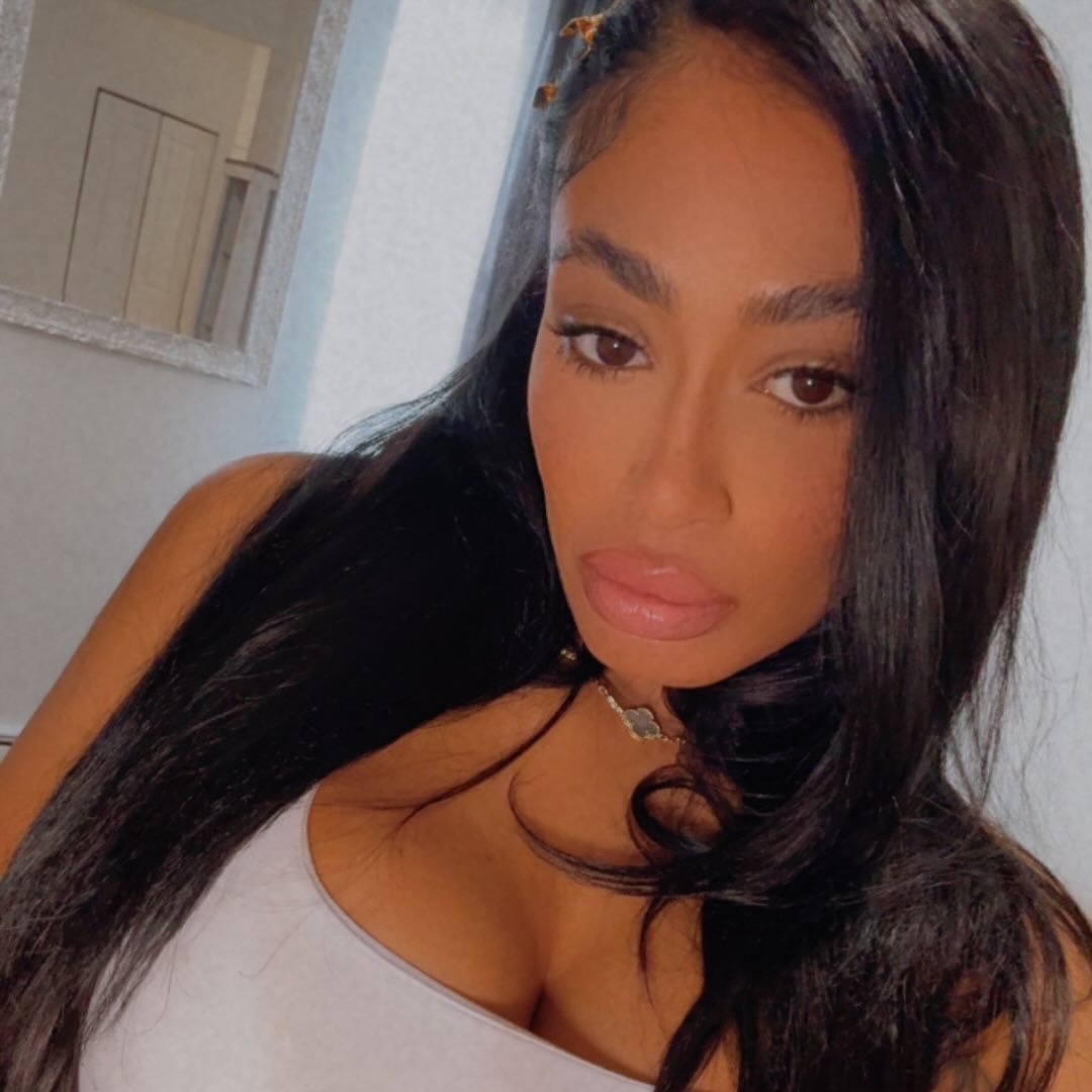Dominique profile